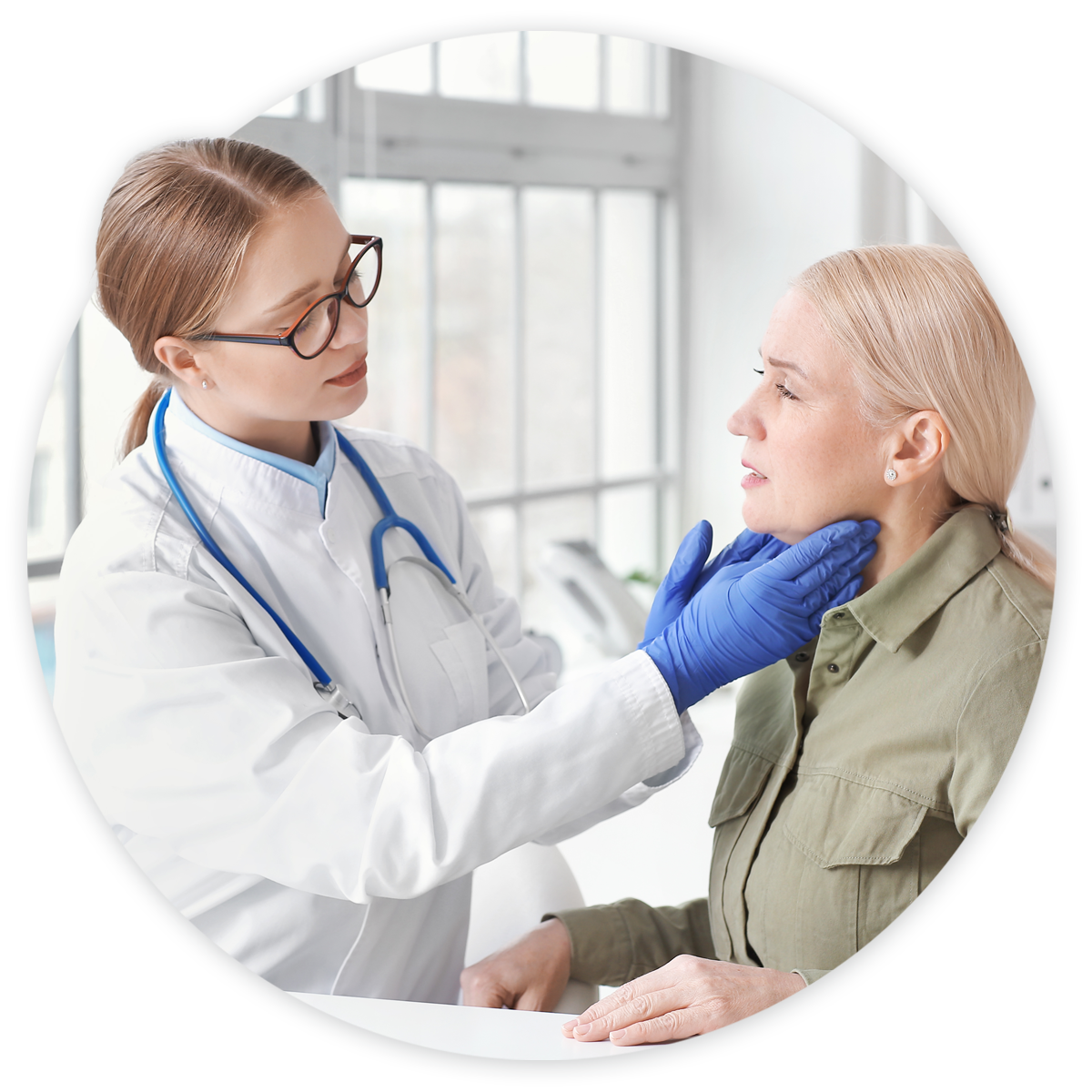 Endo-hero2- Endocrinologist examining a patient